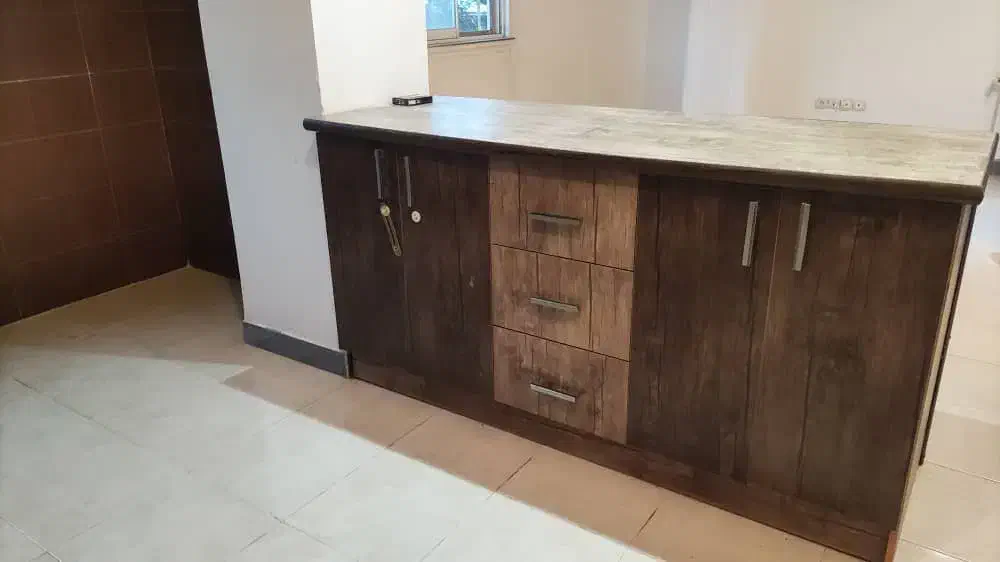 کابینت و هود آشپزخانه تمیز در حد نو|مصالح و تجهیزات ساختمان|رشت, ساغری سازان|دیوار