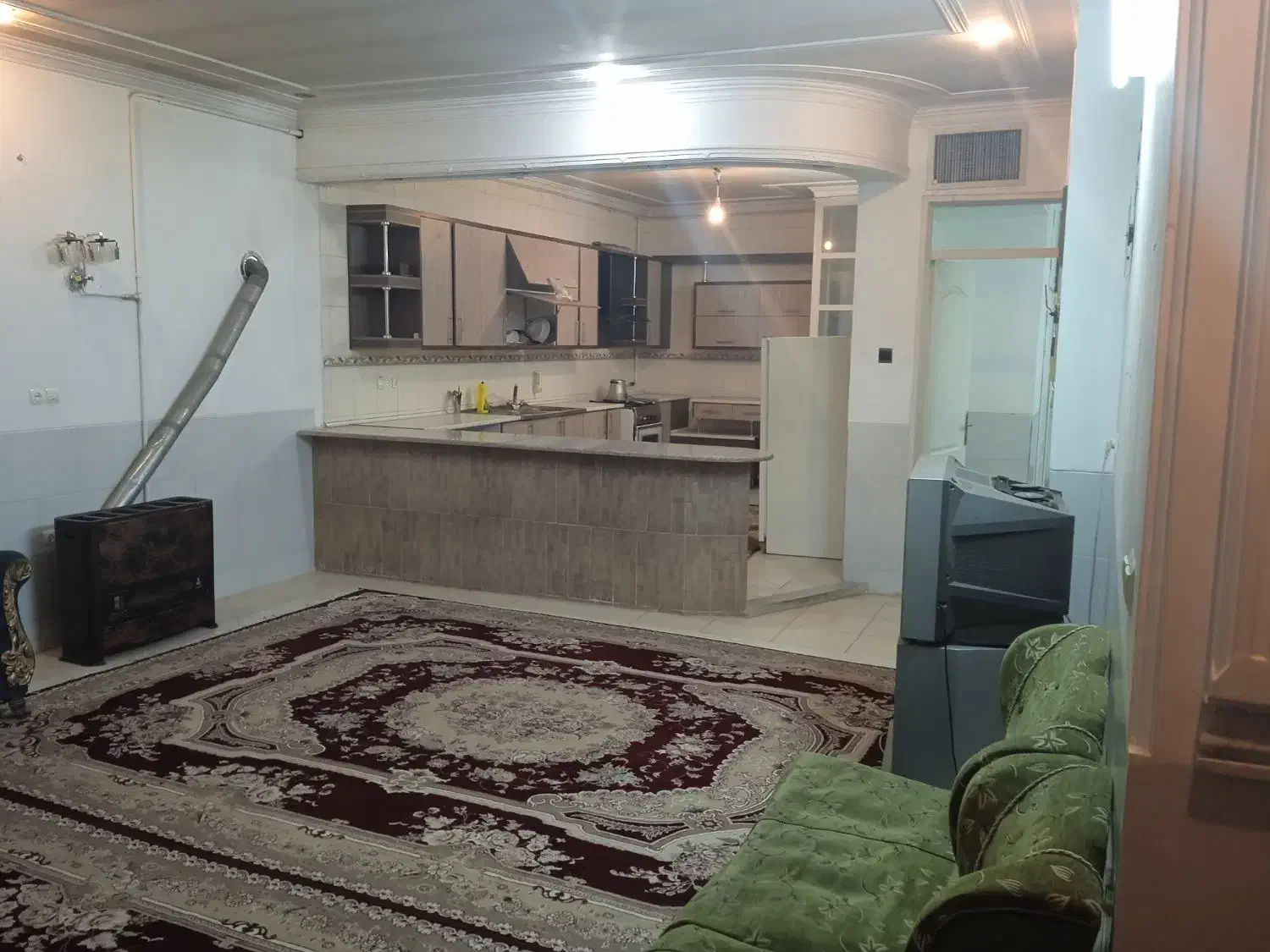 منزل مبله روزانه پارکینگ دار|اجارهٔ کوتاهمدت آپارتمان و سوئیت|یزد, |دیوار