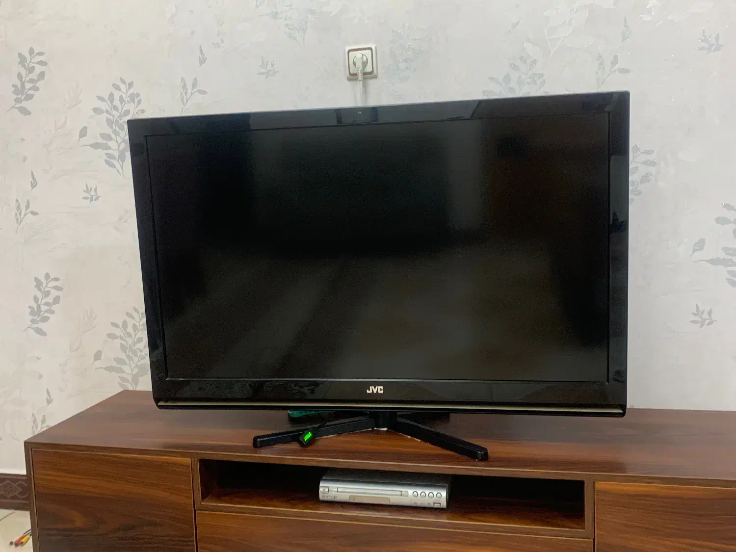 تلوزیون jvc|تلویزیون و پروژکتور|رشت, علی آباد|دیوار