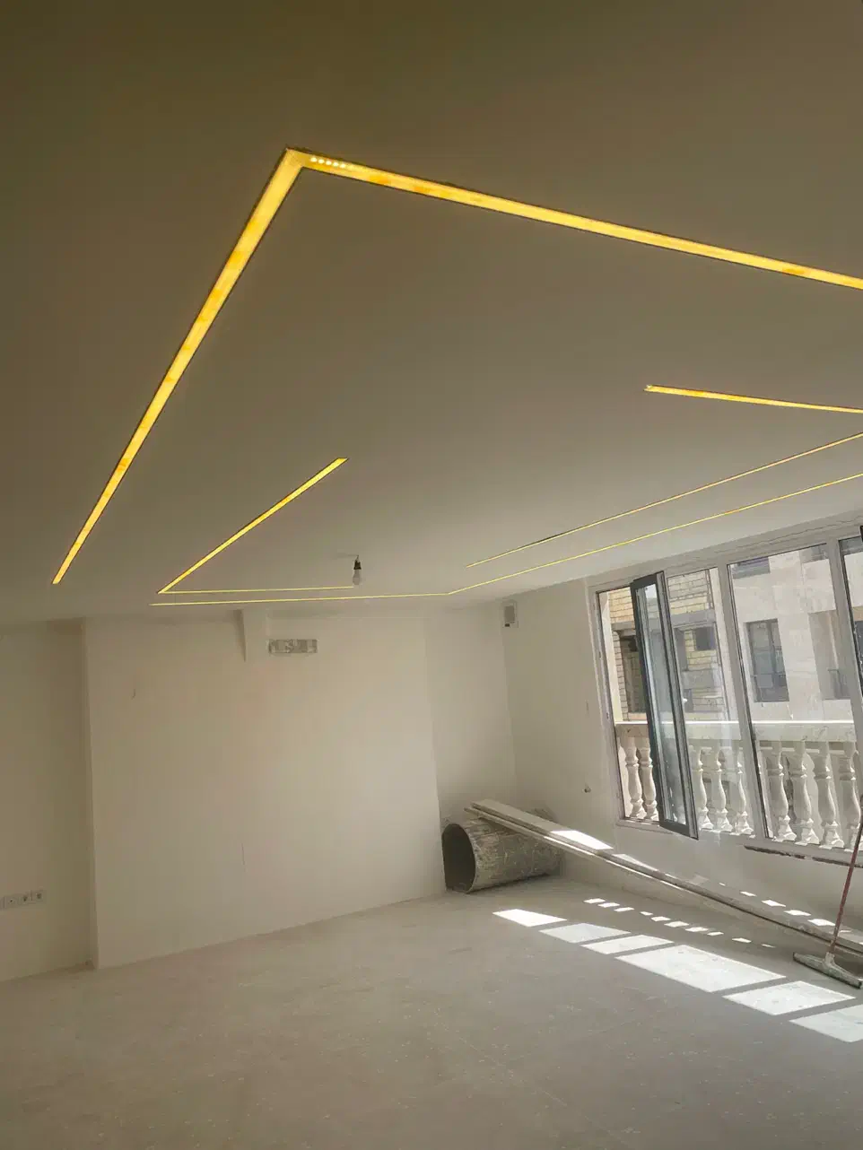 برق کاری/برقکشی ساختمان /نور پردازی|خدمات پیشه و مهارت|شیراز, محراب|دیوار