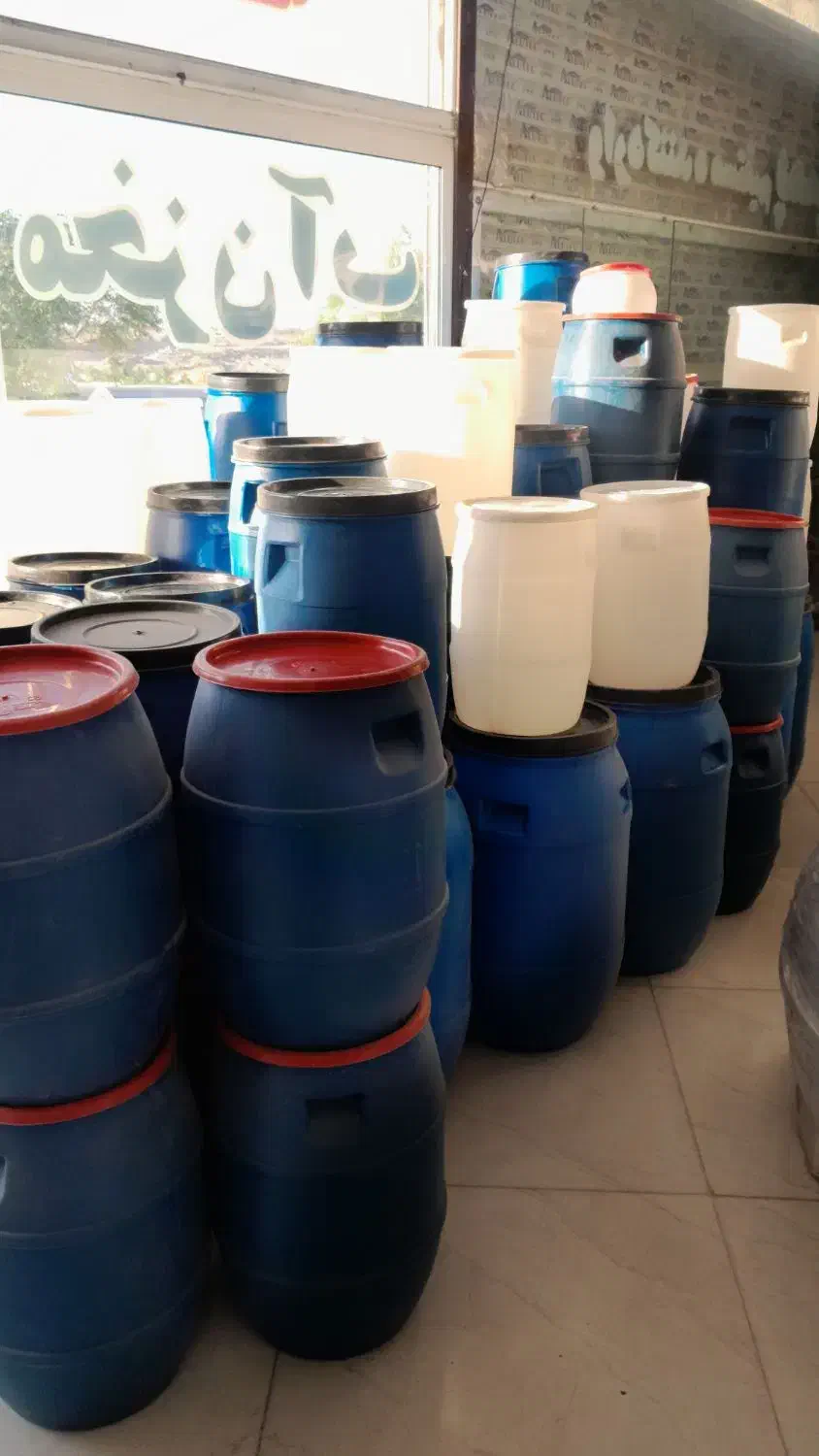 بشکه پلاستیکی|ظروف نگهدارنده، پلاستیکی، یک‌بارمصرف|بردسکن, |دیوار