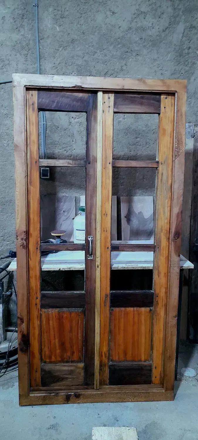 درب سنتی چوبی قدیمی|کلکسیون اشیاء عتیقه|یزد, |دیوار