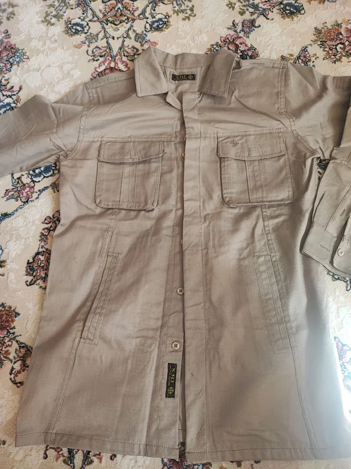 لباس نظامی|لباس|شاندیز, |دیوار