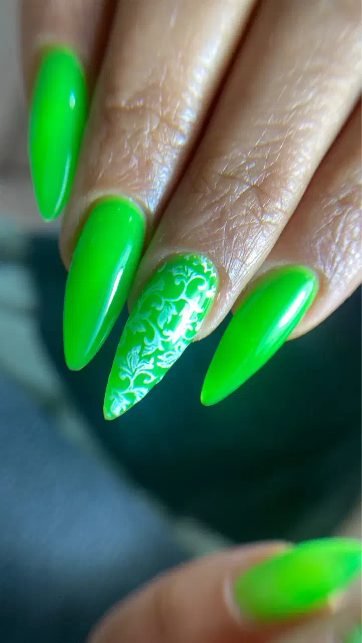 خدمات VIP ناخن|خدمات آرایشگری و زیبایی|ساری, |دیوار