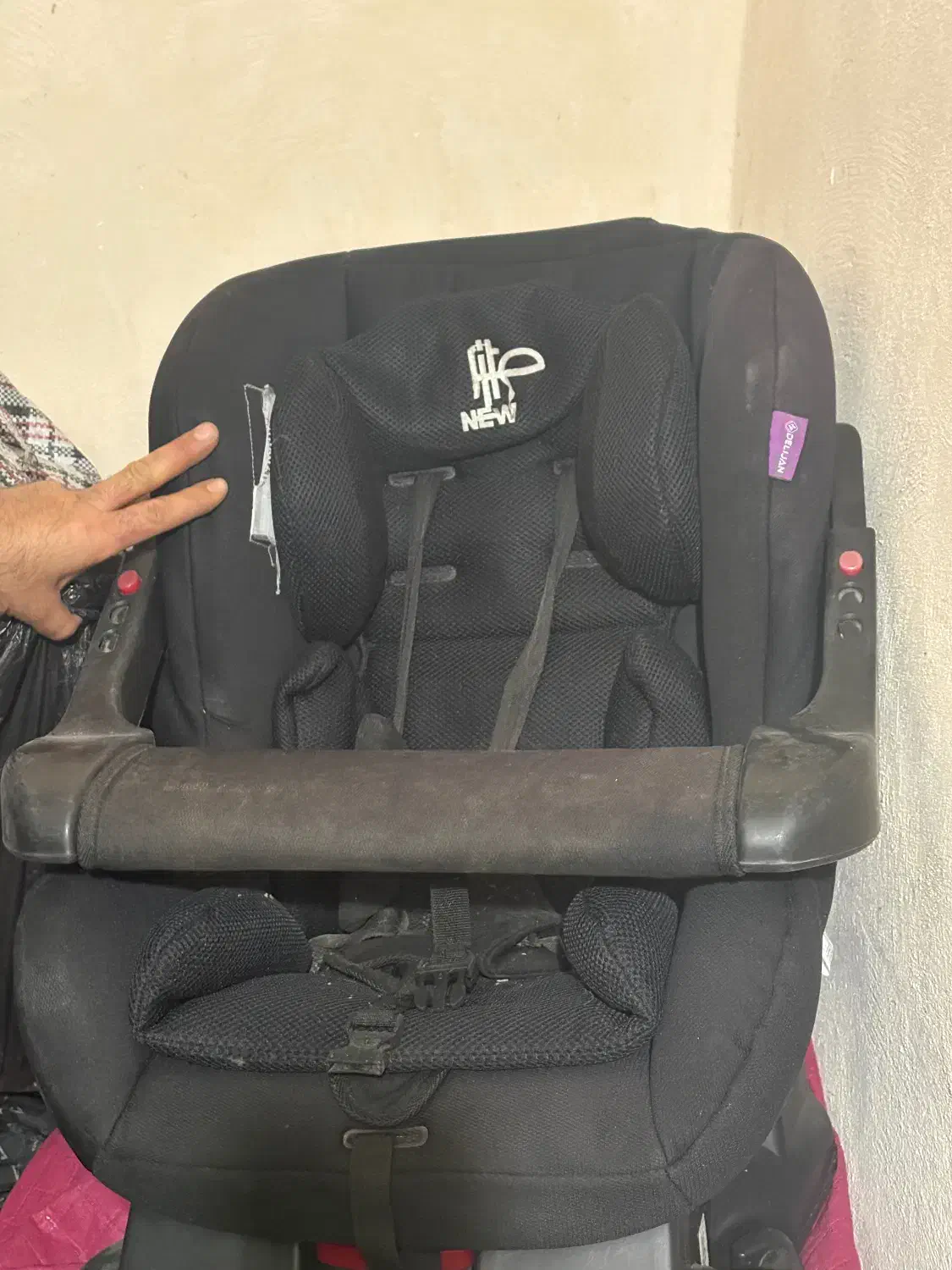 صندلی ماشین بچه|تخت و صندلی بچه|آمل, |دیوار