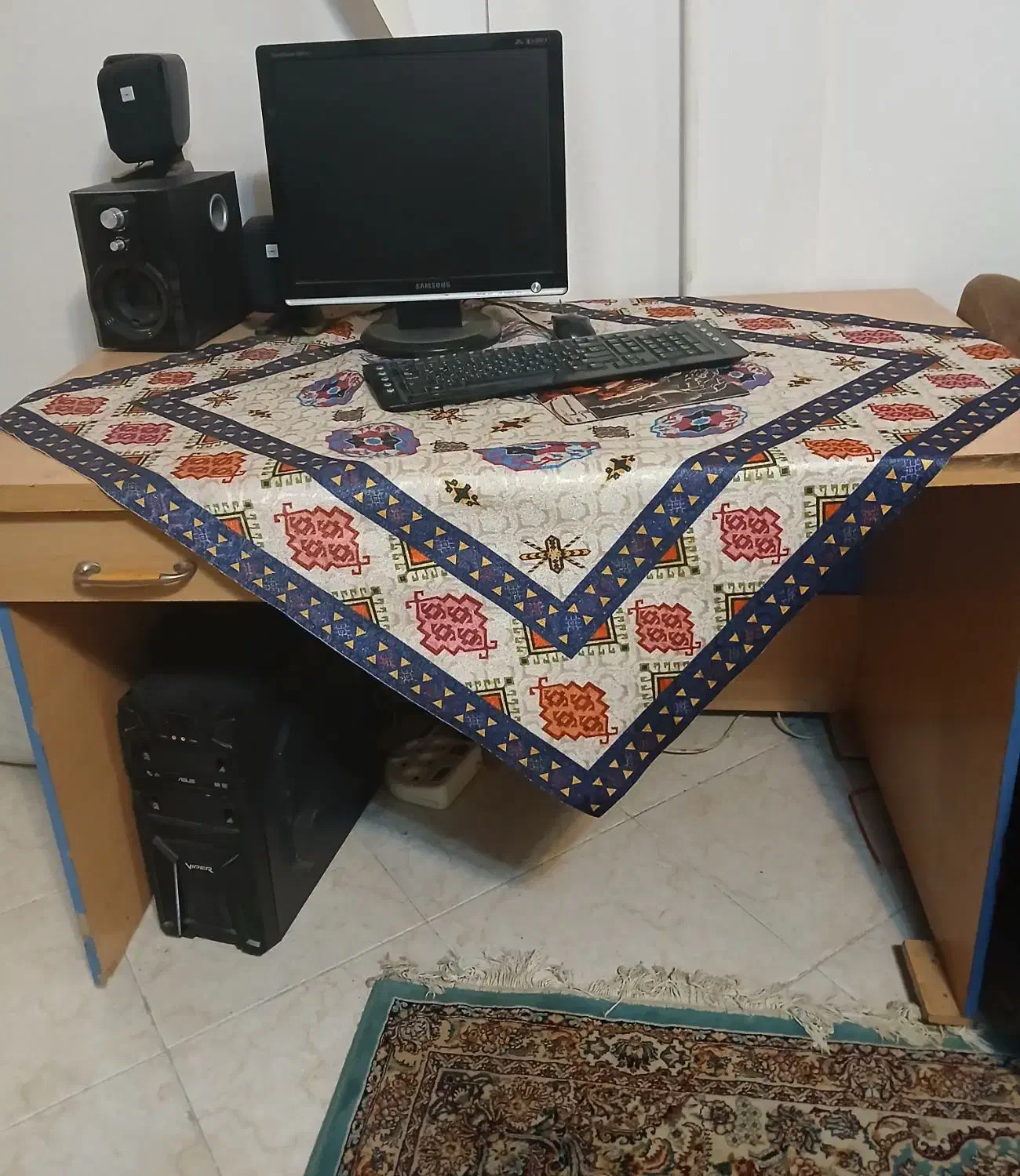 میز کامپیوتر وصندلی گردان|میز تحریر و کامپیوتر|گرگان, |دیوار