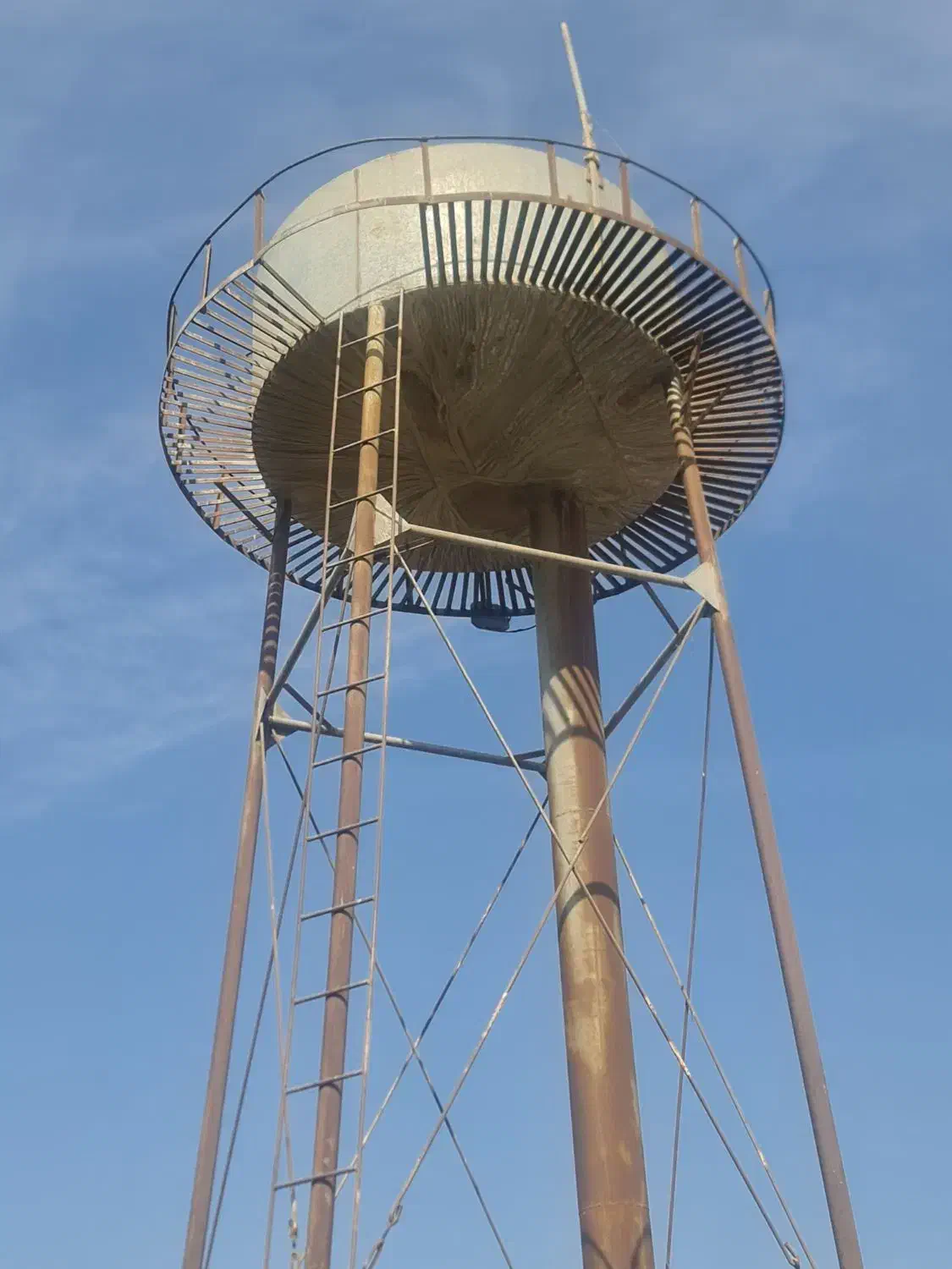 تانکر فلزی هوایی ۶۰۰۰ لیتری|مصالح و تجهیزات ساختمان|چهاردانگه (تهران), |دیوار