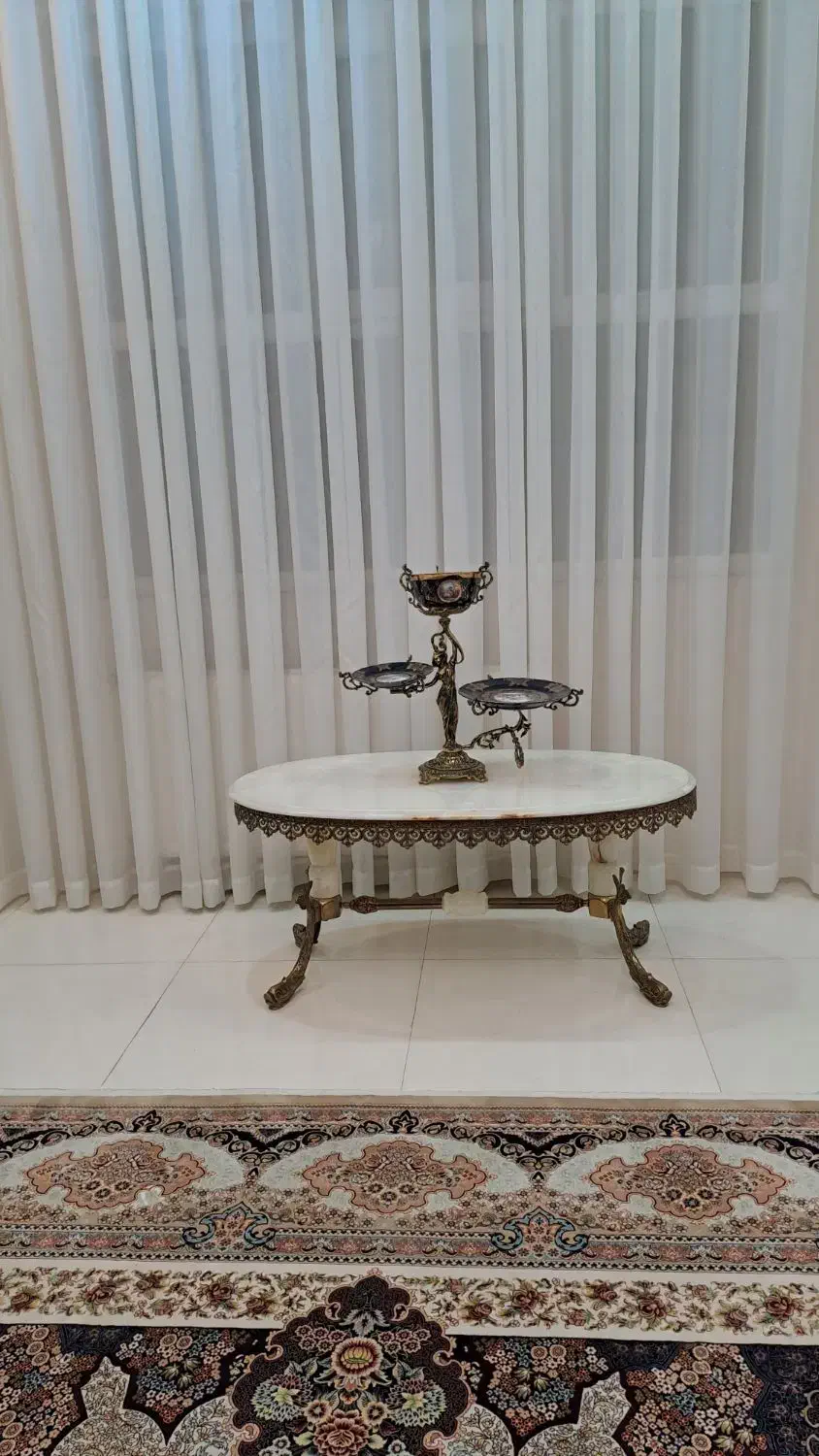 جلو مبلی و عسلی برنز|مبلمان خانگی و میز عسلی|اسلامشهر, شهرک مهدیه|دیوار