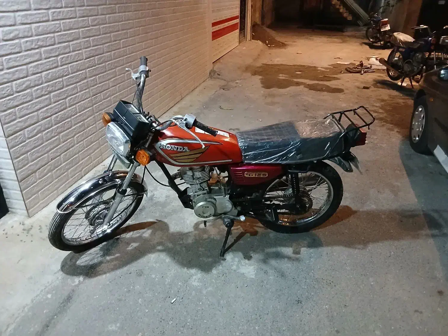 هوندا ۱۲۵سالم وتمیز پلاک ملی‌با برگه مزایده|موتورسیکلت|رشت, شهرک صبا|دیوار