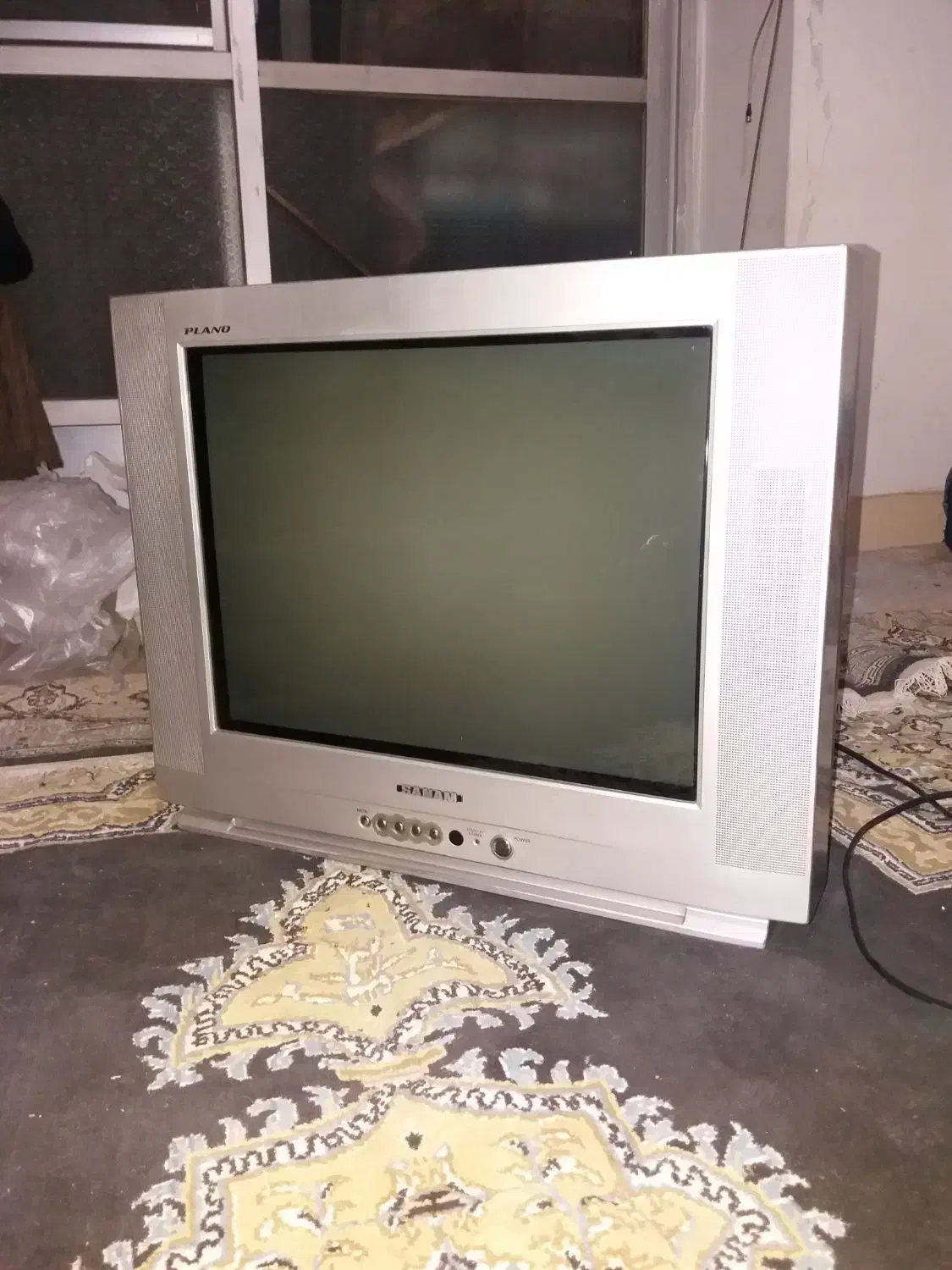 تلویزیون ۲۱مناسب|تلویزیون و پروژکتور|لنجان, |دیوار