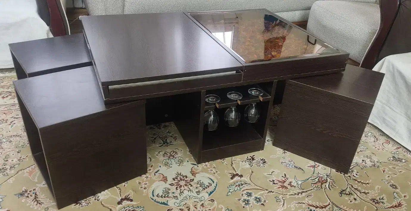 میز تخته نرد دار به همراه چهار عسلی|مبلمان خانگی و میز عسلی|شاهین‌شهر, فدک|دیوار