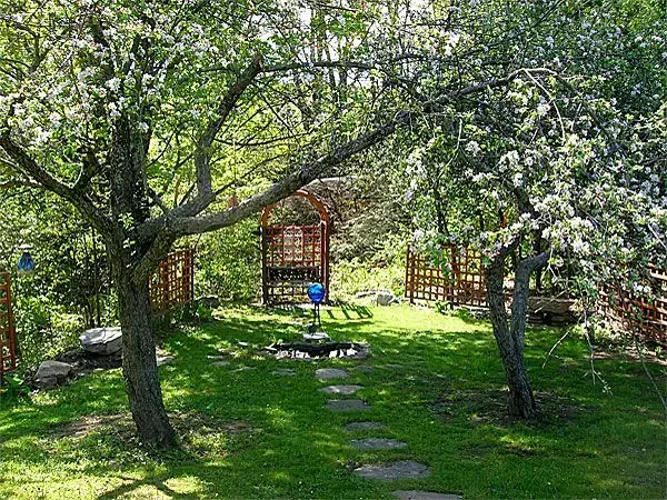 فروش باغ و خانه دو طبقه در روستای ارزیل|فروش خانه و ویلا|خاروانا, |دیوار