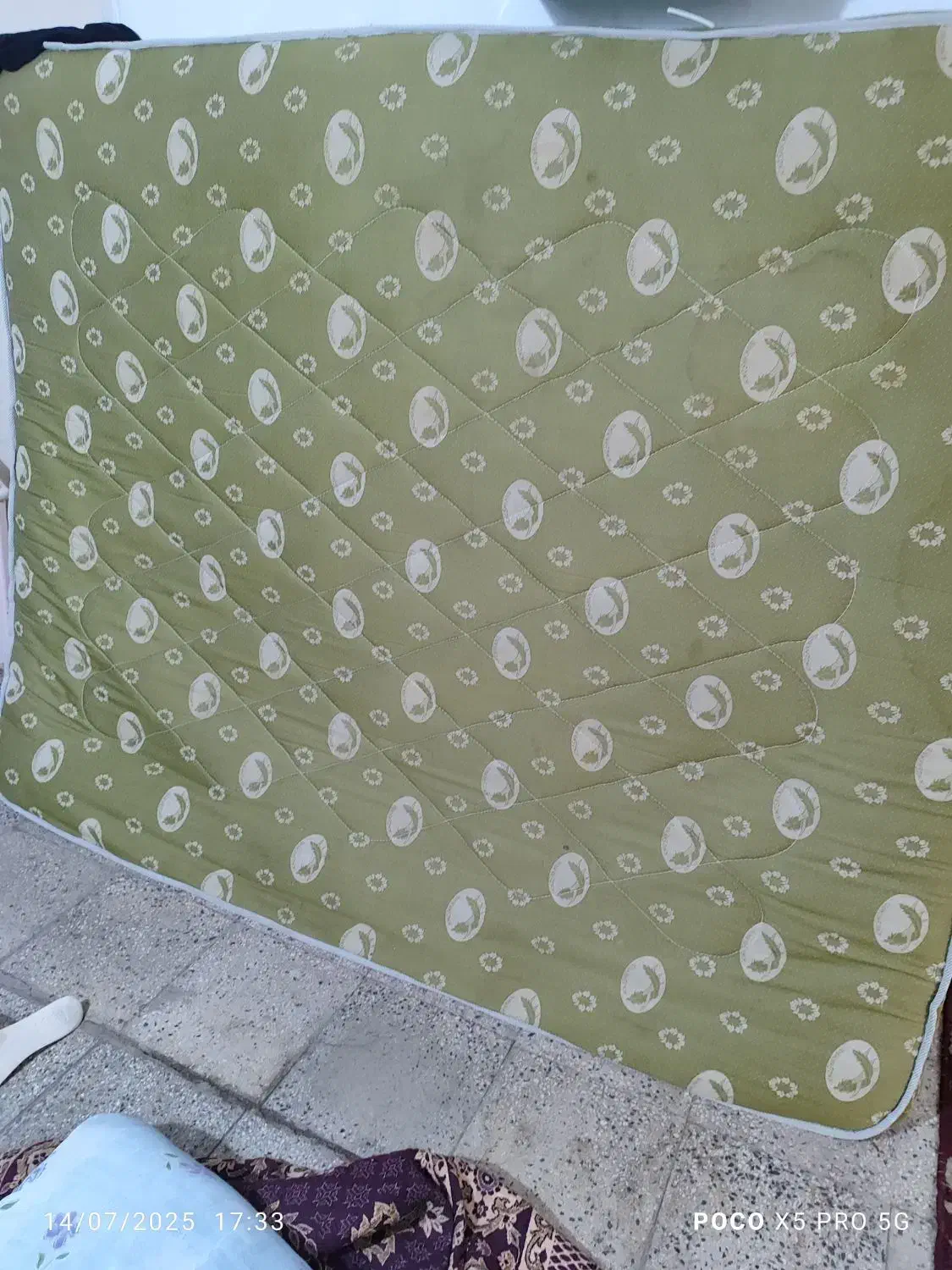 (تشک) تختخواب|تشک تختخواب|بومهن, |دیوار