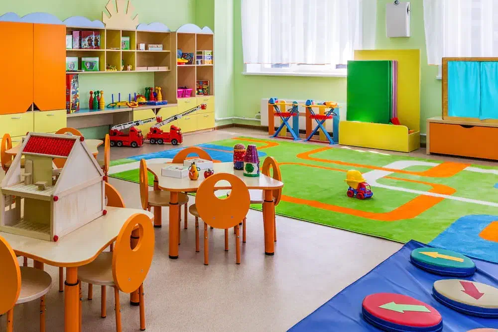 مربی و نیروی خدمات مهدکودک|استخدام آموزشی|قزوین, |دیوار