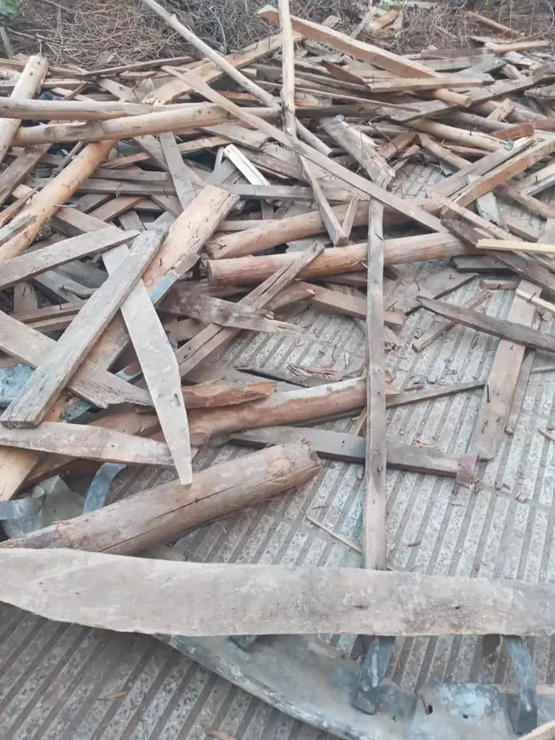 خریدار انواع چوب ساختمانی باغی وهرس|خدمات باغبانی و درختکاری|گنبد کاووس, |دیوار