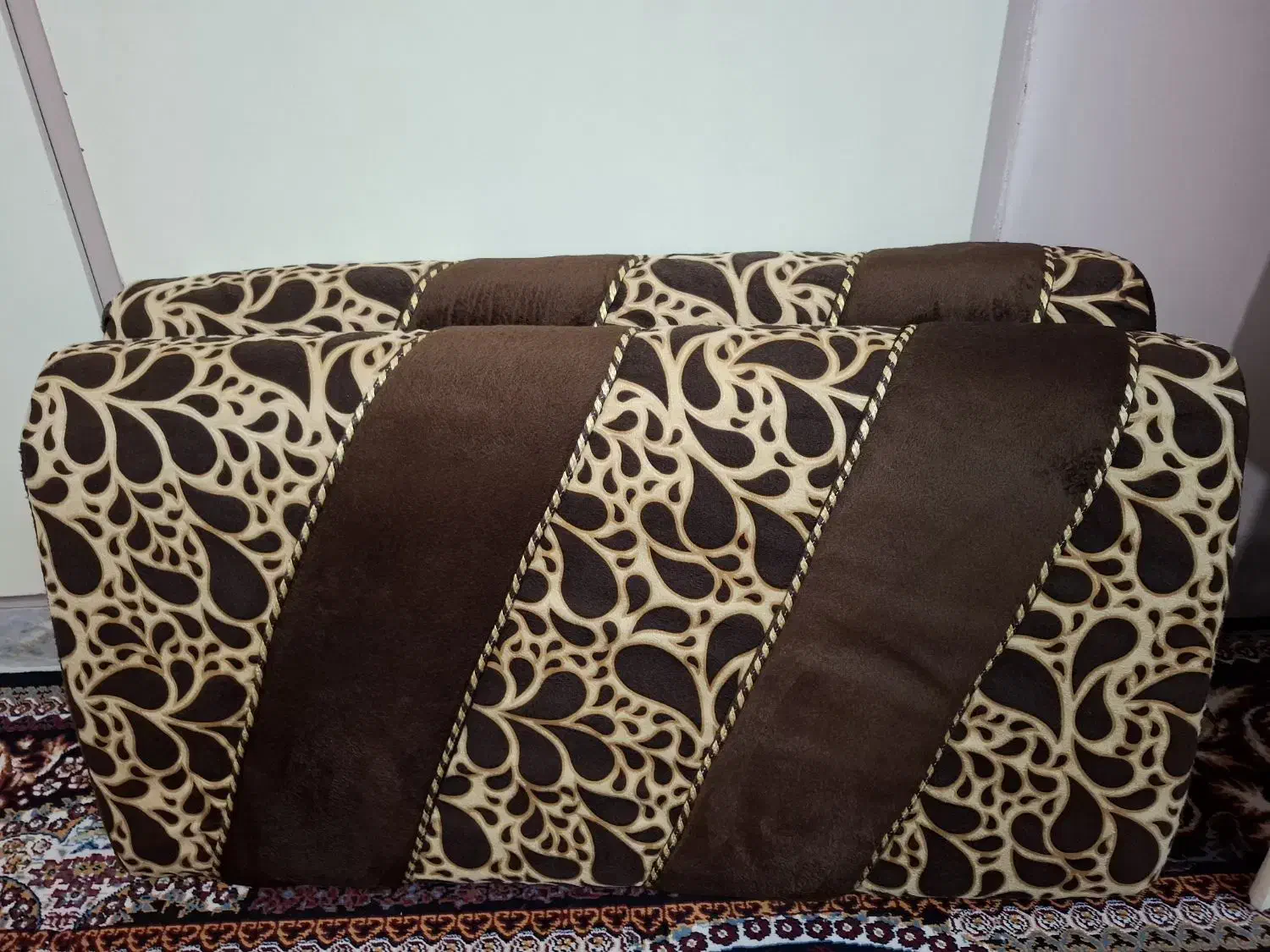 پشتی|پشتی|گلپایگان, |دیوار