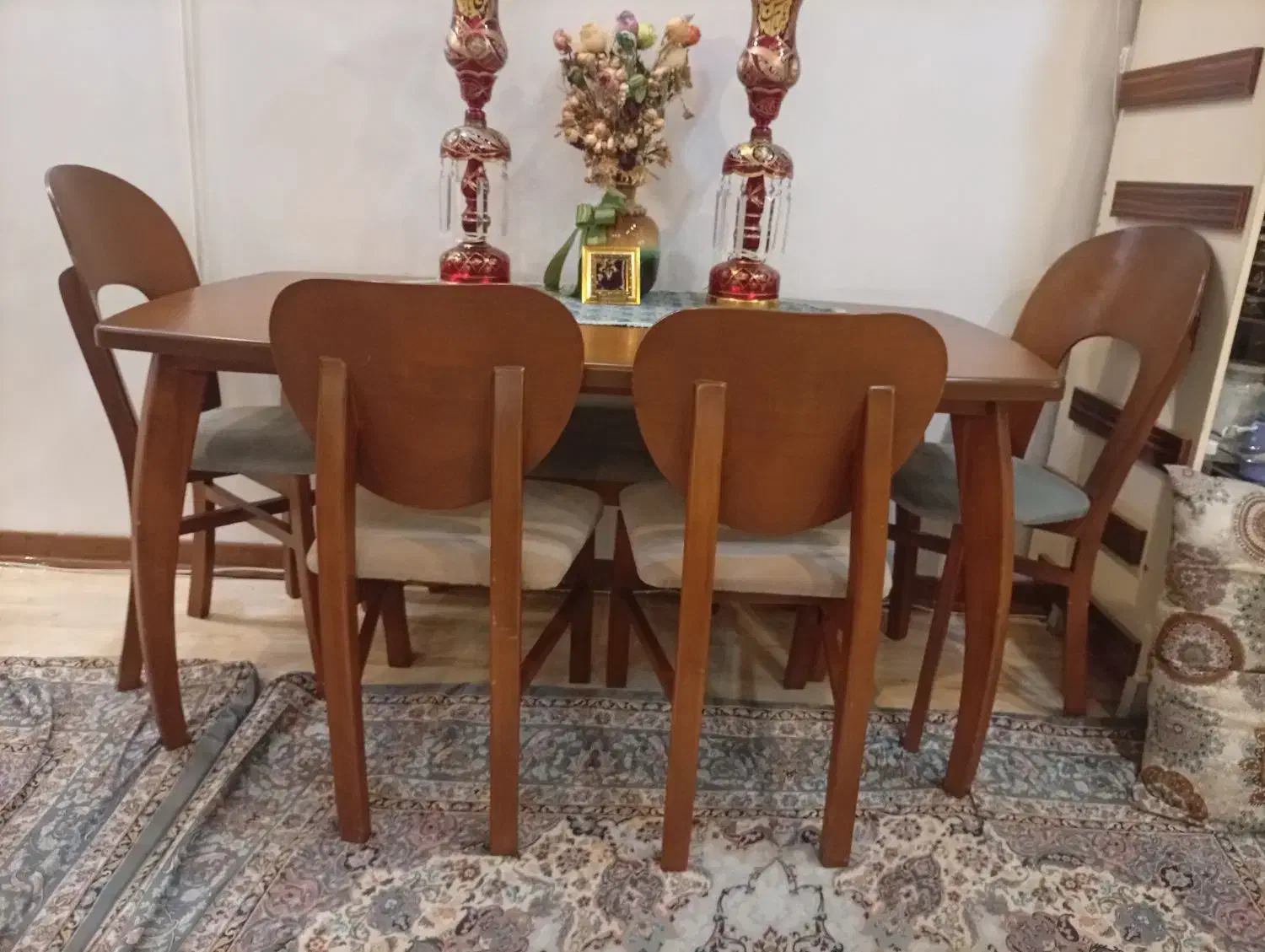 مبل هفت نفره ومیزنهارخوری ۶ نفره درحد|مبلمان خانگی و میز عسلی|محمدشهر, محمدشهر|دیوار