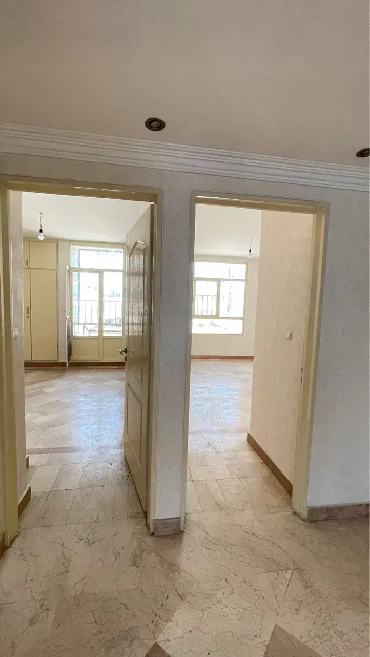 ۱۲۰متر همیلا/۲خواب بزرگ/سالن سه جهت پرده خور