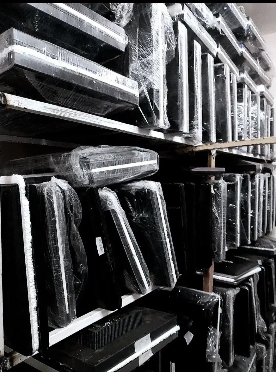 مرکز پخش خرده و عمده انواع مانیتور HDMI و ساده|قطعات و لوازم جانبی رایانه|تبریز, |دیوار