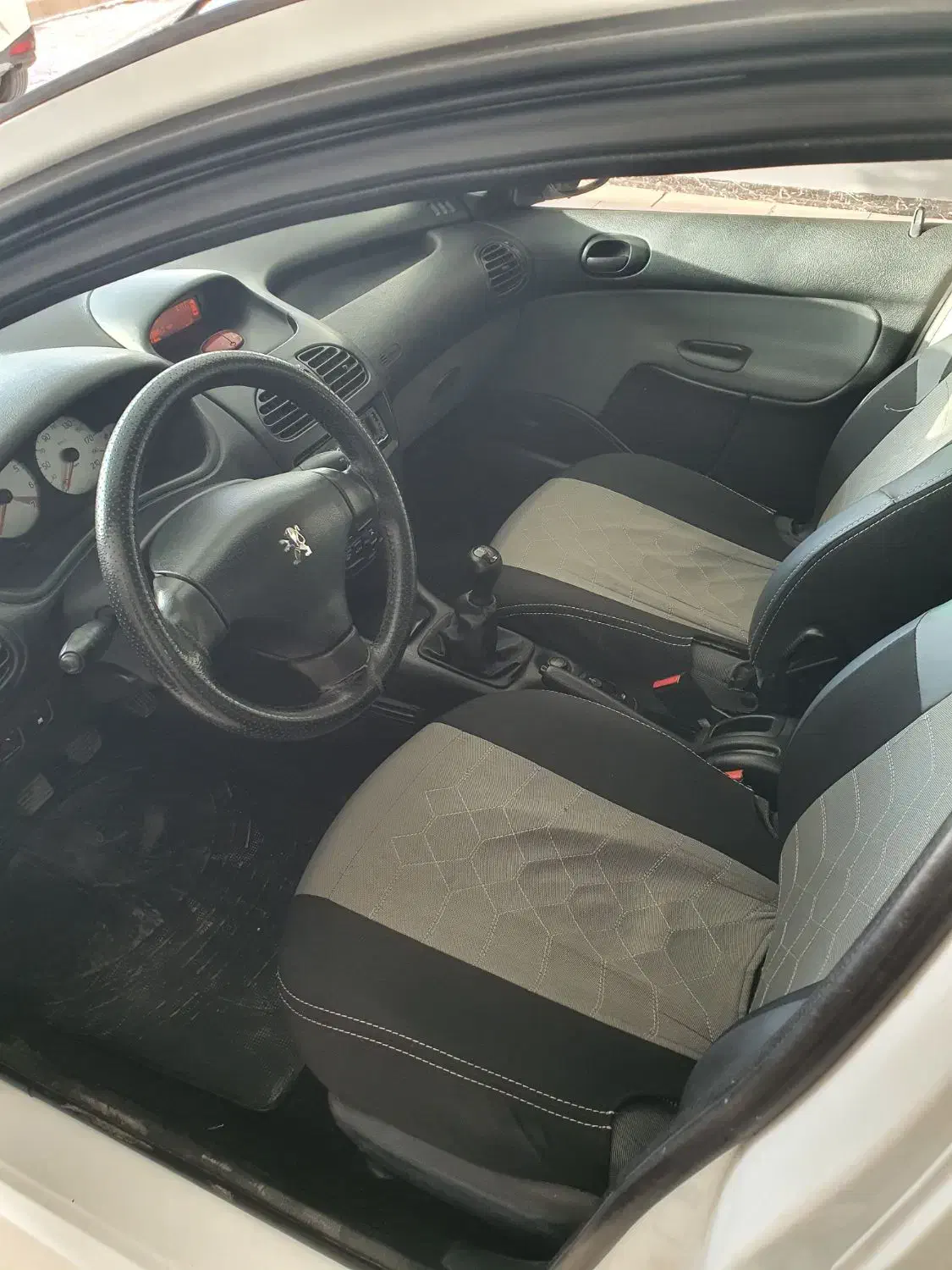 ۲۰۶ تیپ‌۵ مدل ۹۸|خودرو سواری و وانت|یاسوج, |دیوار