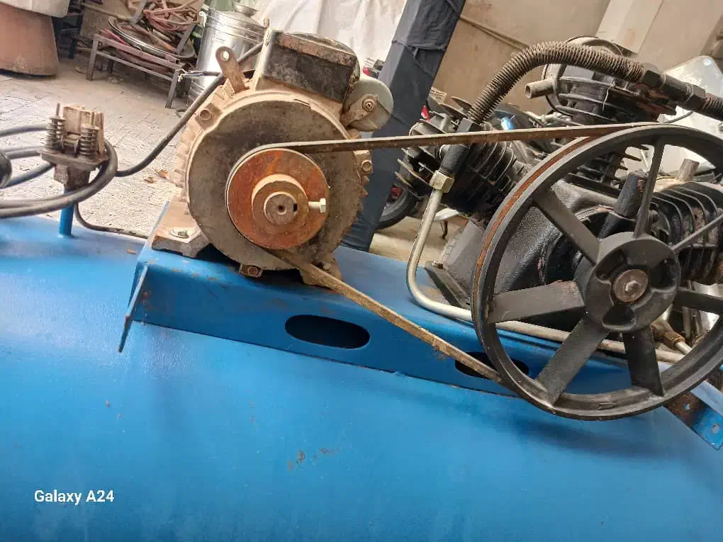 کمپرسور باد|ماشین‌آلات صنعتی|تهران, خاک سفید|دیوار