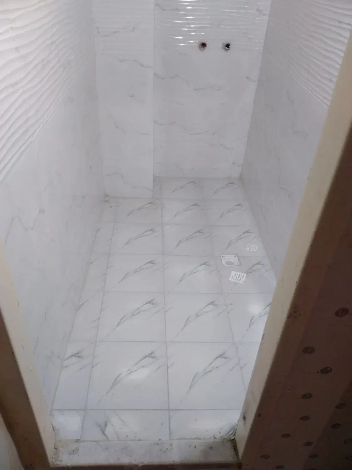 خدمات بنایی کاشیکار گچکار لوله کش کاشیکاری فنرزنی|خدمات پیشه و مهارت|کرج, شهرک اوج|دیوار