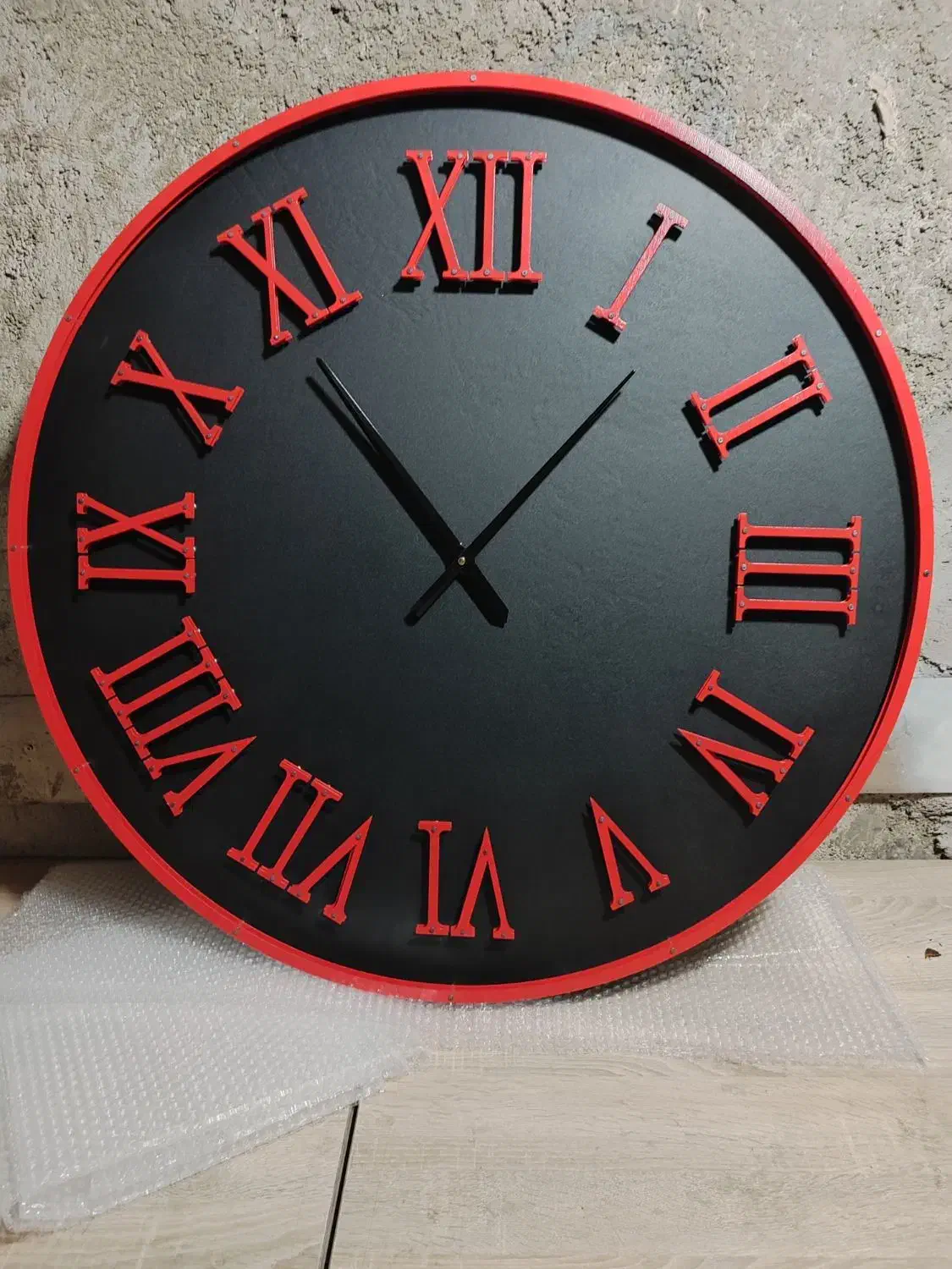 ساعت دیواری فلزی گرد رنگ کوره سایز 90×90|ساعت دیواری و تزئینی|تهران, مشیریه|دیوار