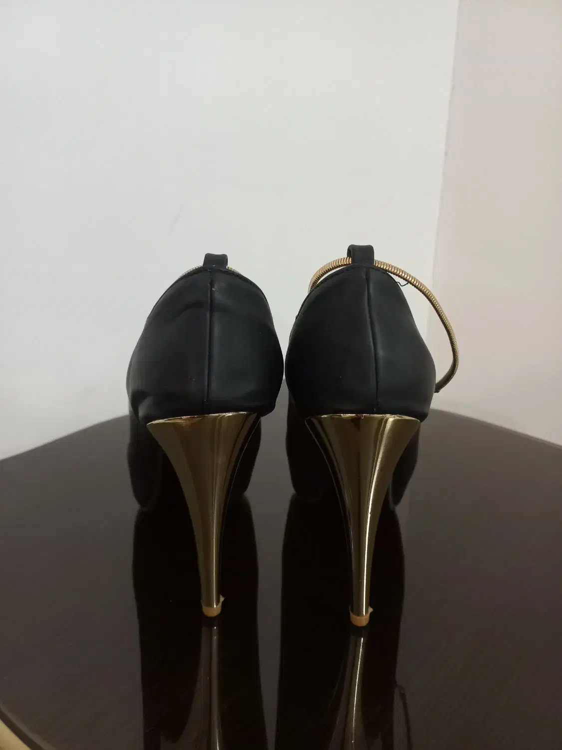 کفش|کیف، کفش، کمربند|مشهد, چهاربرج|دیوار