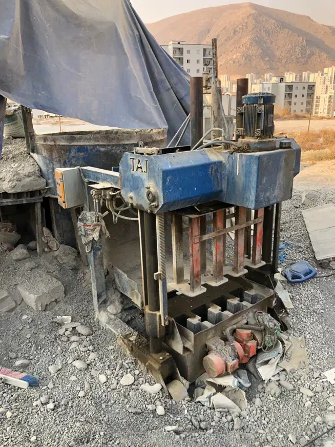 دستگاه بلوک زنی|ماشین‌آلات صنعتی|پردیس, فاز ۱۱|دیوار