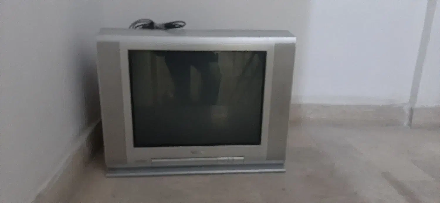 تلویزیون قدیمی|تلویزیون و پروژکتور|تهران, آهنگ|دیوار