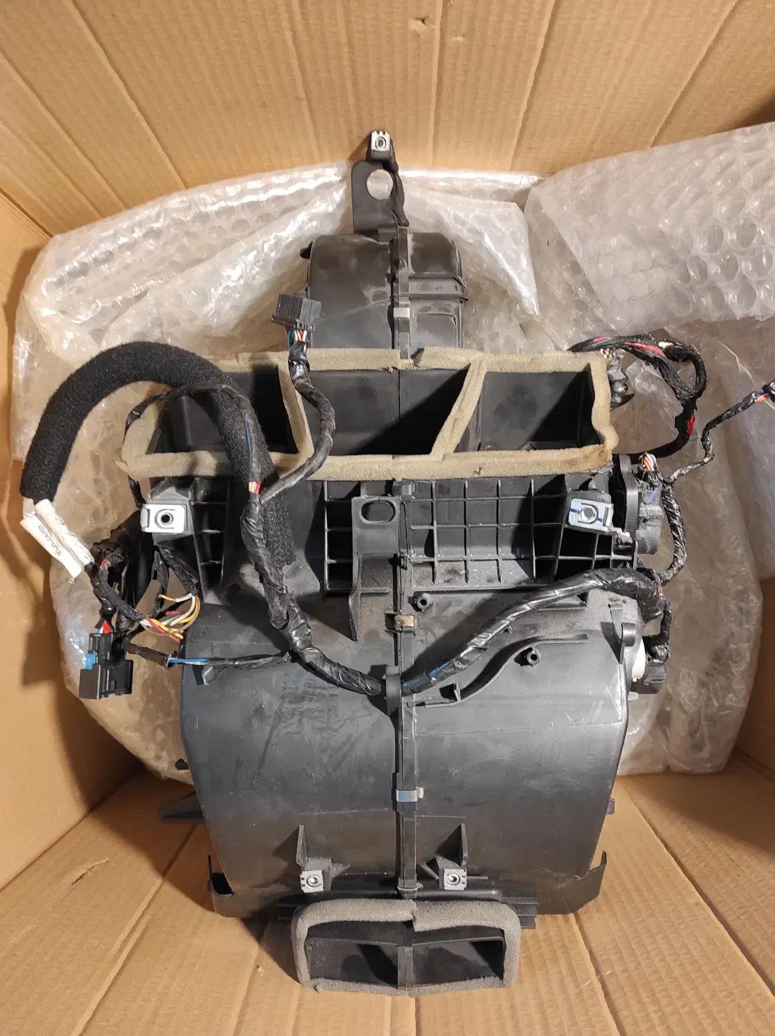 پوسته بخاری ۲۰۷ چراغ جلو پارس|قطعات یدکی و لوازم جانبی|شیراز, سینما سعدی|دیوار