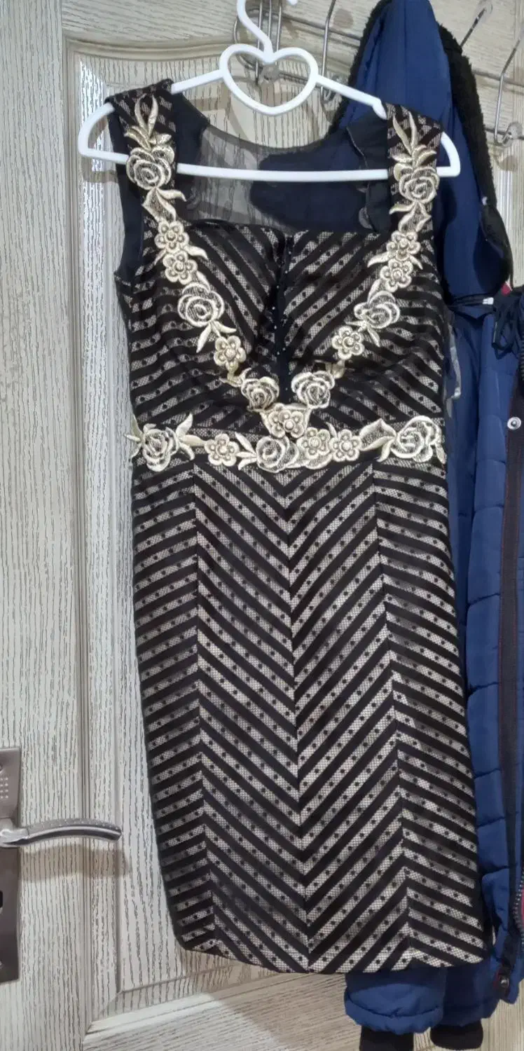 لباس مجلسی|لباس|چهاردانگه (تهران), |دیوار