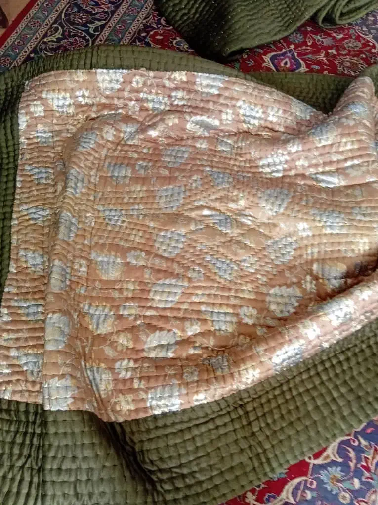 لحاف قدیمی اصیل زیبا|رختخواب، بالش، پتو|تهران, قاسمآباد|دیوار