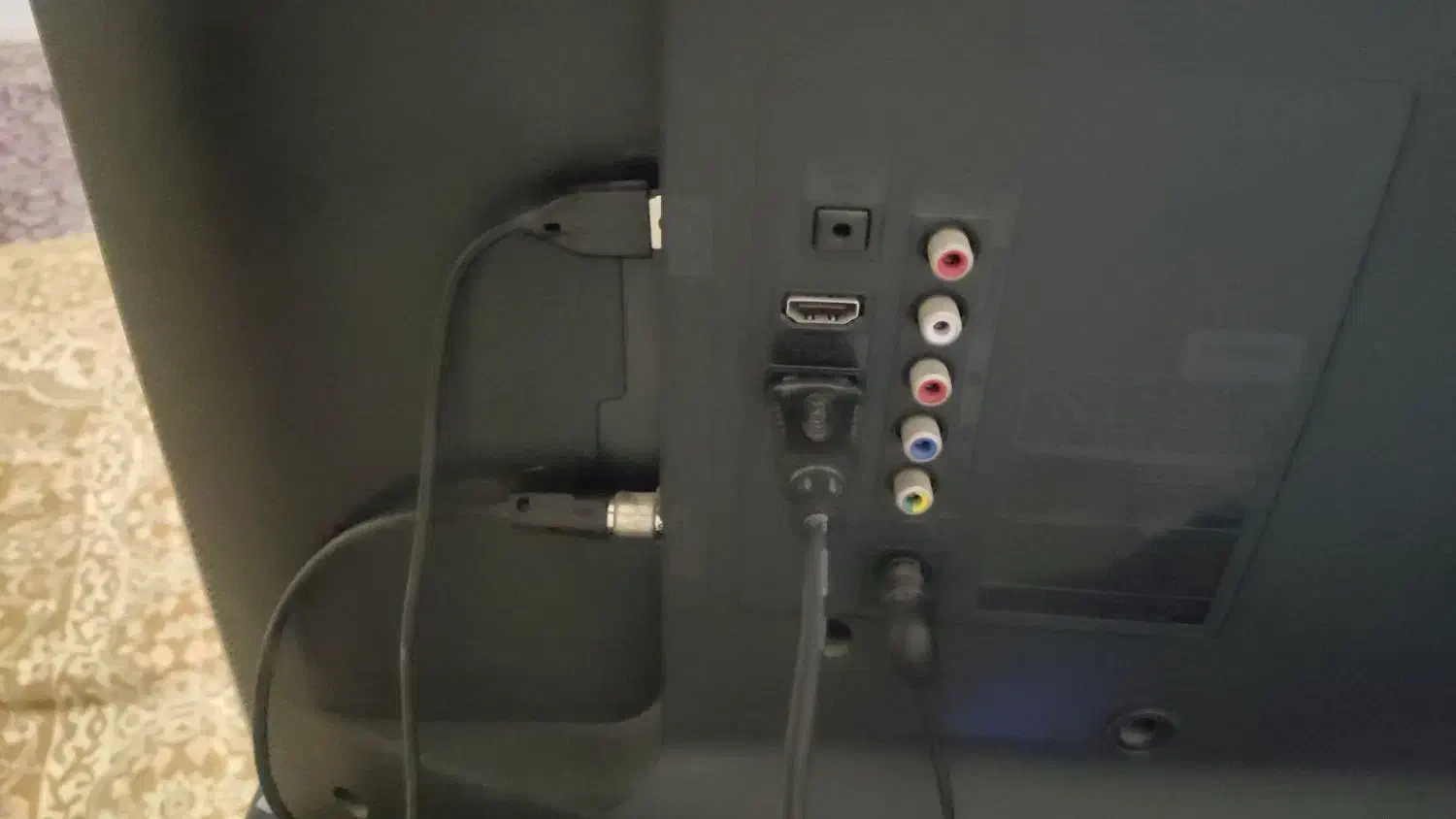 تلوزیون 32سامسونگ اصل|تلویزیون و پروژکتور|بروجرد, |دیوار