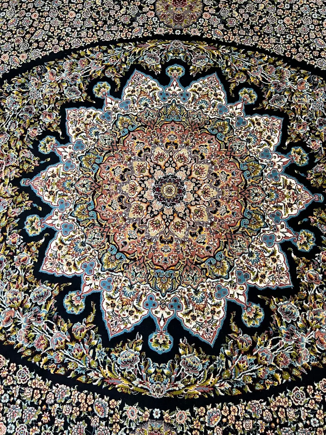 فرش ۱۲ متری ۷۰۰ شانه تراکم ۲۵۵۰ تراکم|فرش|میناب, |دیوار