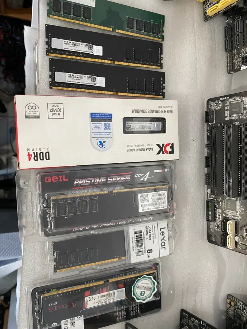 Ram 8gig ddr4 3200|قطعات و لوازم جانبی رایانه|شیراز, طلاب|دیوار