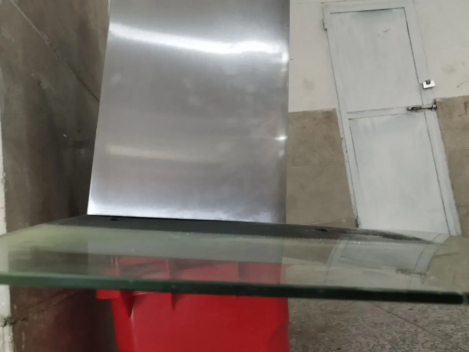 هود بی مکث|هود|مهاجران, |دیوار