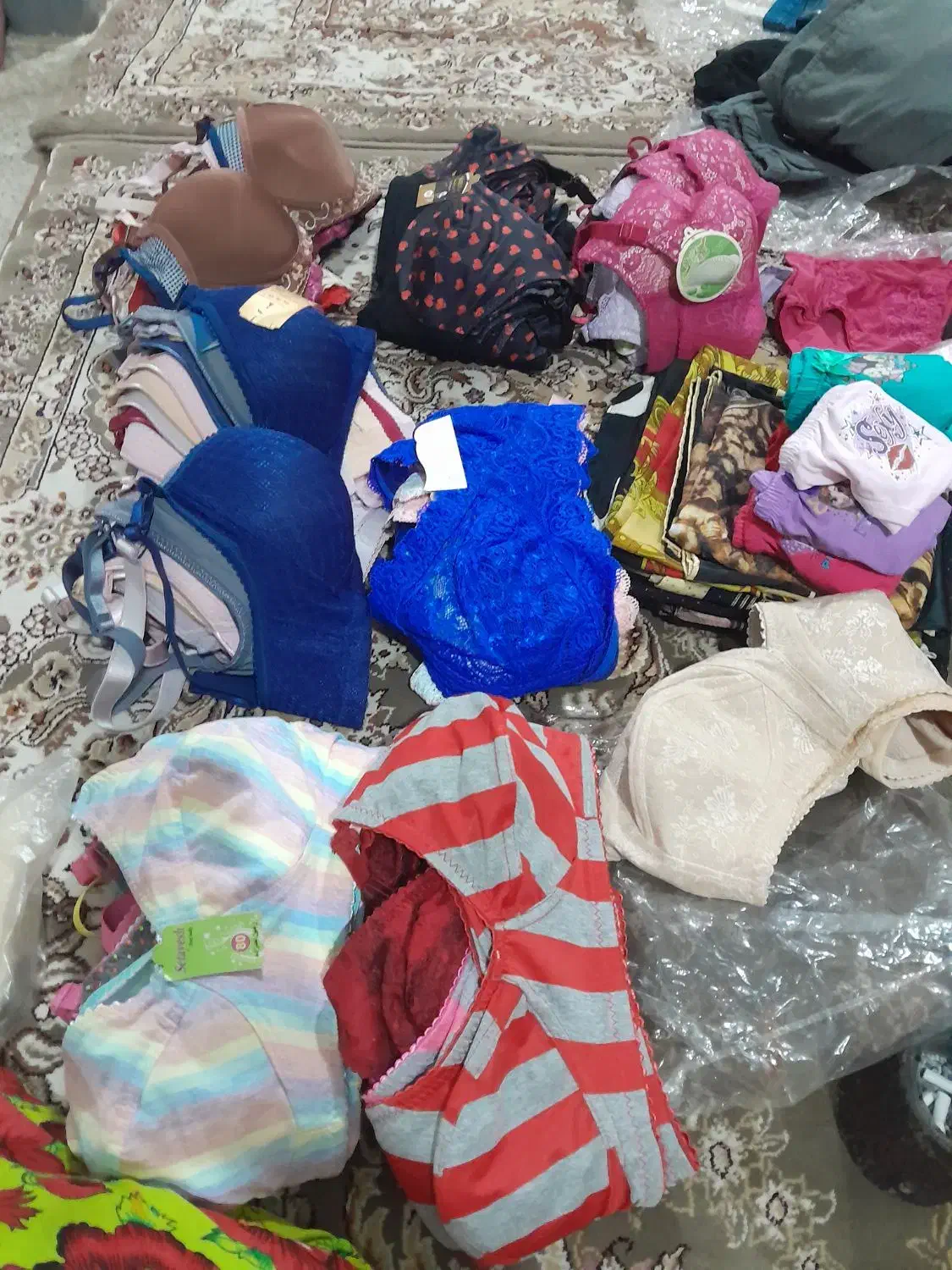 لباس زیر|لباس|ورامین, ورامین|دیوار