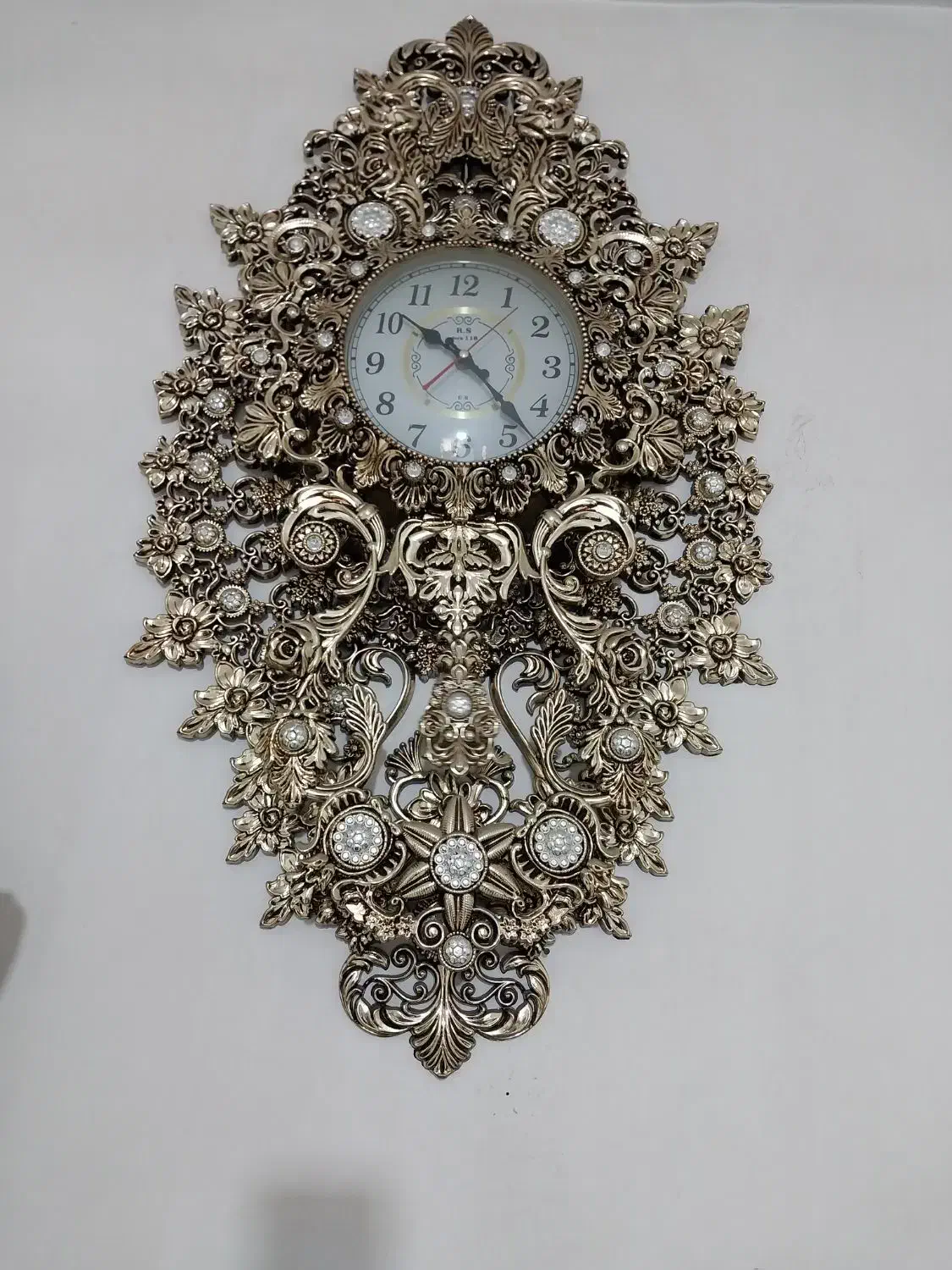 ساعت طرح برنجی سالم|ساعت دیواری و تزئینی|تهران, هرندی|دیوار