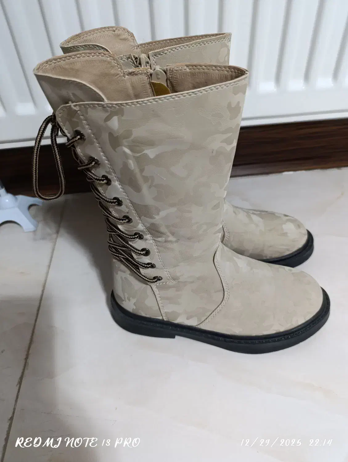 بوت|کیف، کفش، کمربند|خمین, |دیوار