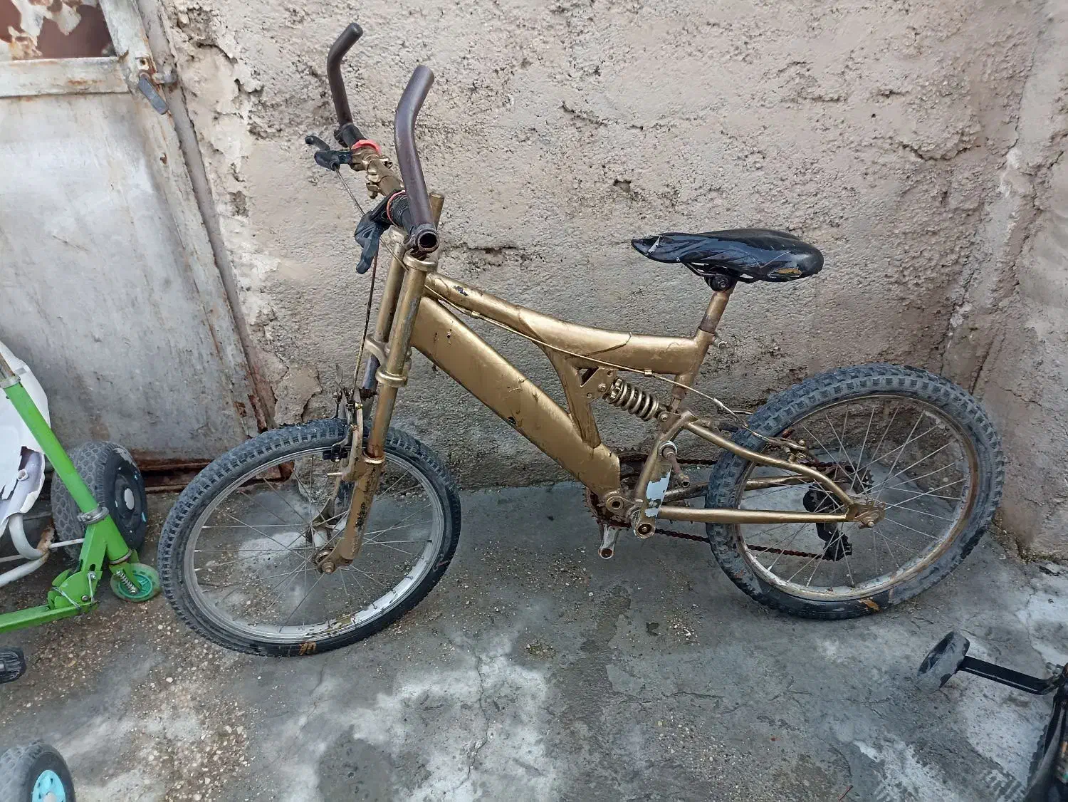 دوچرخه 20و16|دوچرخه، اسکیت، اسکوتر|گنبد کاووس, |دیوار