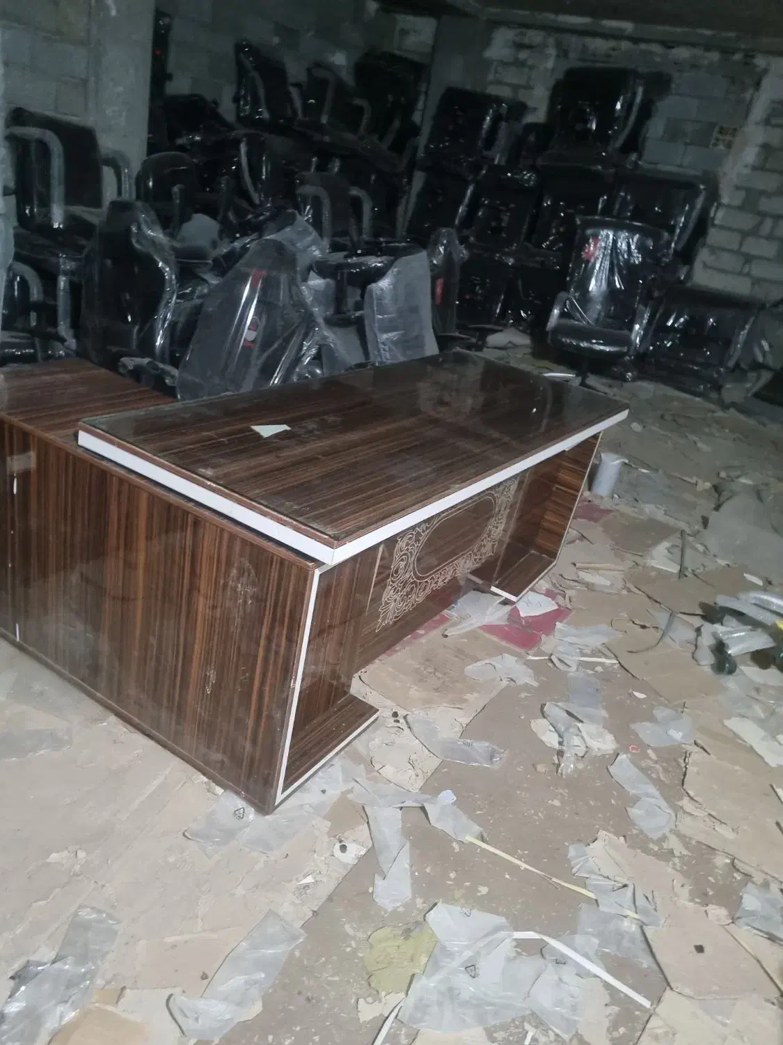 میز مدیریت تمام هایگلاس ال دار|دفتر کار|سقز, |دیوار