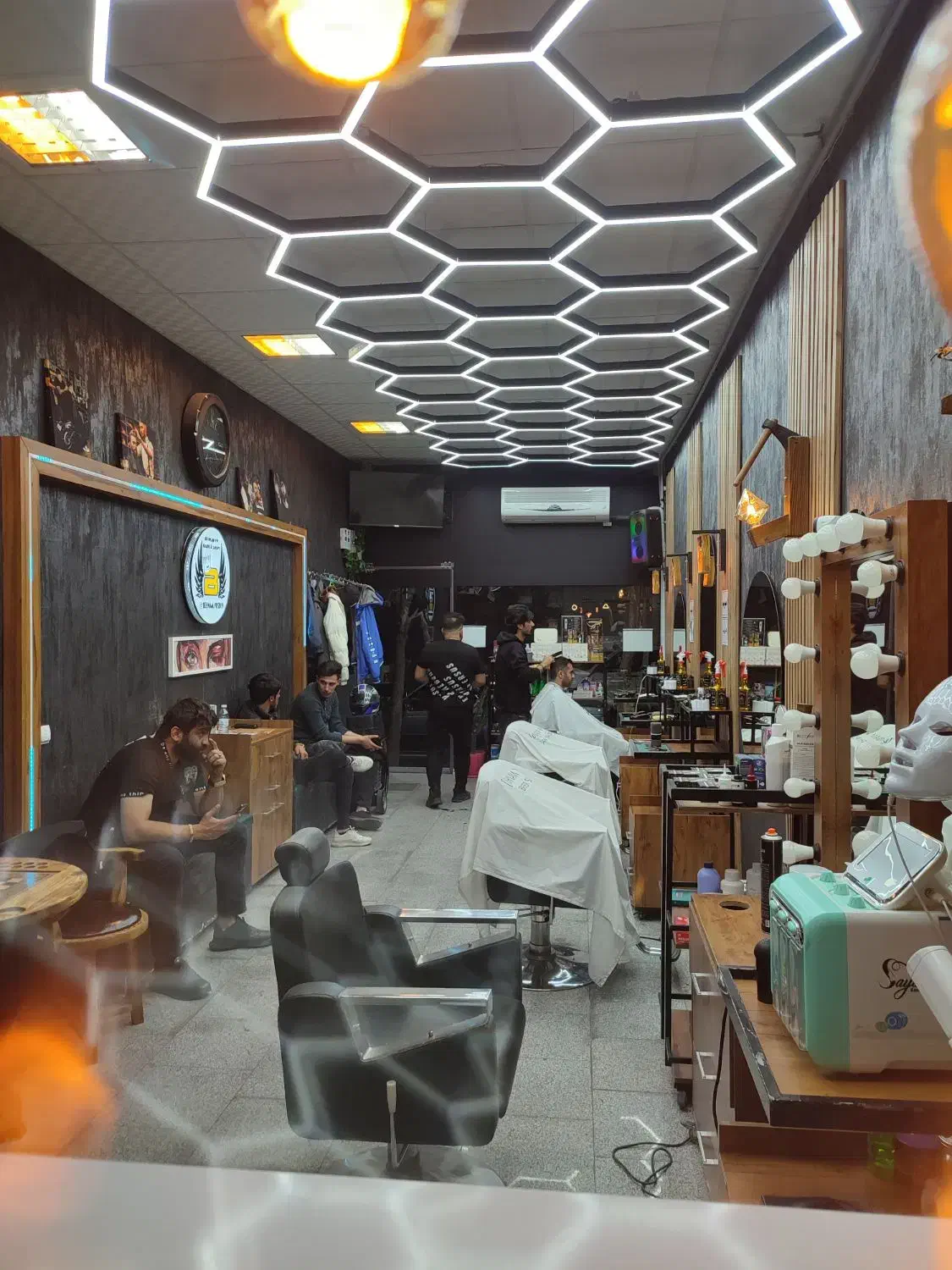 آرایشگر نیمه ماهر در ارایشگاه مردانه|استخدام درمانی، زیبایی، بهداشتی|تبریز, |دیوار