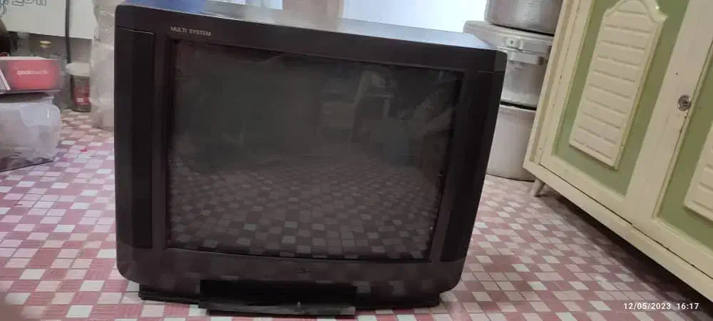 تلویزیون نک 21 اینج|تلویزیون و پروژکتور|میبد, |دیوار