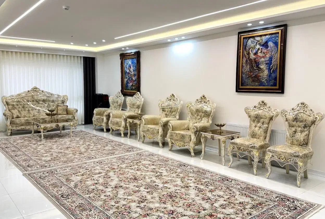 مبلمان استیل سلطنتی ۹نفره شرکتی|مبلمان خانگی و میز عسلی|همدان, |دیوار