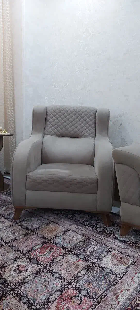 مبل راحتی|مبلمان خانگی و میز عسلی|قم, انسجام|دیوار