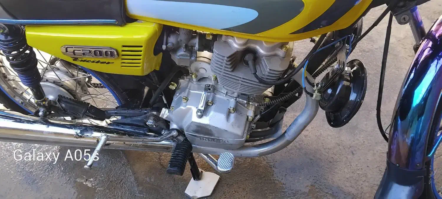 موتور ۲۰۰ مدل ۹۸|موتورسیکلت|خرم‌آباد, |دیوار