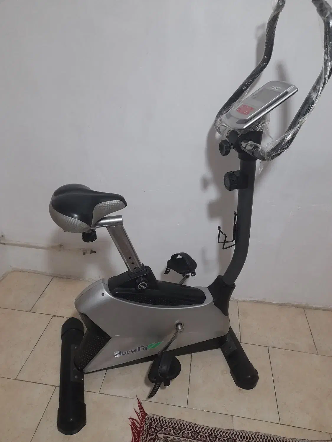 دوچرخه ثابت باشگاهی|تجهیزات ورزشی|رشت, خبرنگار|دیوار