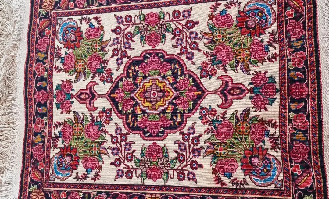 فرش دستباف|فرش|قدس, شهر‌قدس|دیوار