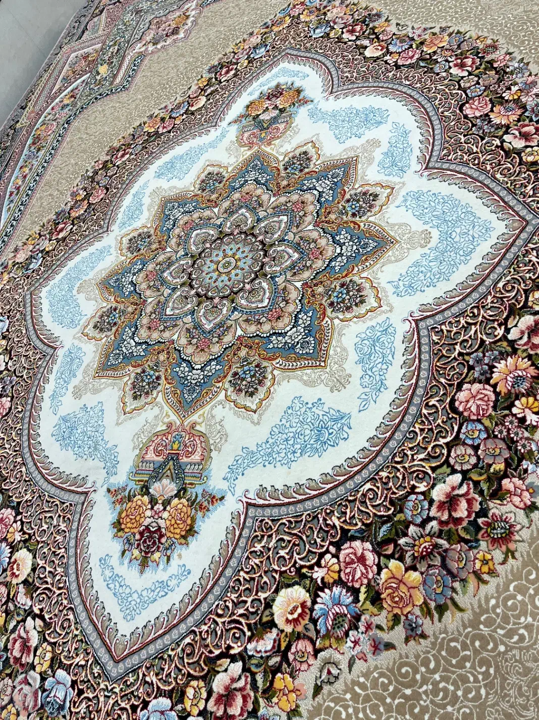 سه جفت فرش ۶متری ۱۲۰۰شانه|فرش|خوی, |دیوار